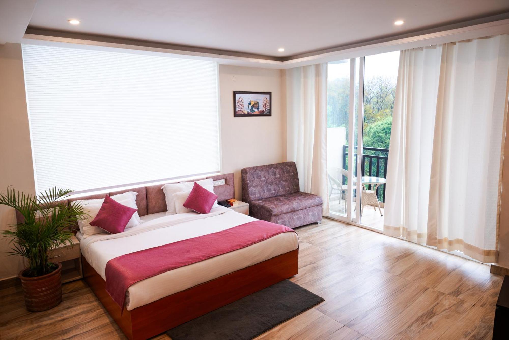 Hotel Sagar Residency - Best Mountain View Hotel In Palampur Exterior photo